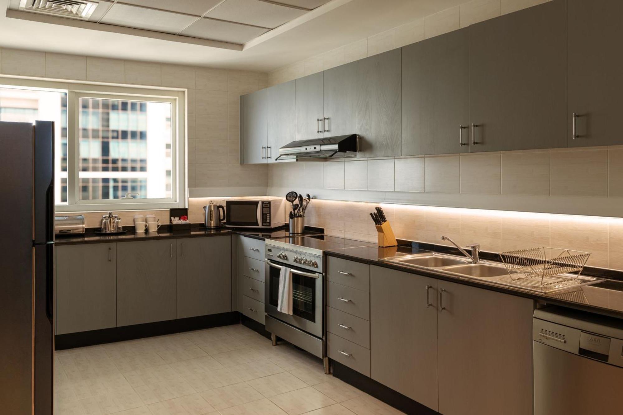 Dubai Marriott Harbour Hotel And Suites Екстер'єр фото